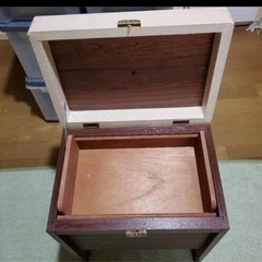 収納付きスツールの画像