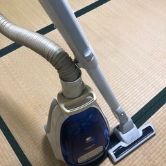 洗濯機、掃除機、ハンガー掛け
の画像