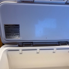 スペーザ・ベイシスUC-018B ピュアホワイト　クーラーボックスの画像