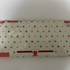 コーラルピンクのNintendo Switch Lite☆ 本体と充電器と箱付き+おまけ付きの画像