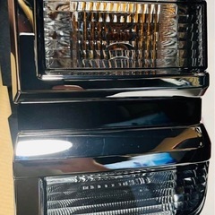 80ヴォクシー後期用テールレンズセットの画像