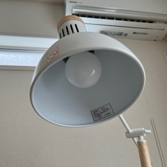 ニトリ デスクライトの画像
