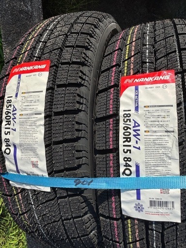  新品４本セット　NANKANG AW-1 スタッドレスタイヤ 185/60R15 84Q