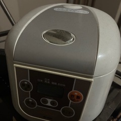 レンジ、サーキュレーター、ポット、炊飯器、簡易棚、掃除機、物干し竿(2m)の画像
