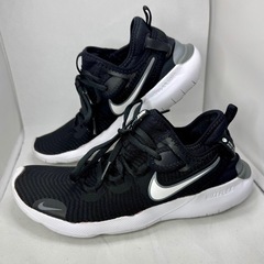 ナイキ WMNS フレックス 2020 RN 23.5cm 黒｜軽量＆通気｜の画像