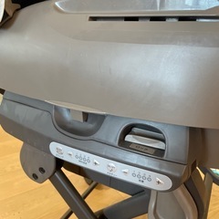 コンビ　ネムリラ電動ハイローチェアの画像
