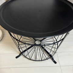 IKEA GUALÖV グアローヴ サイドテーブル 収納付き　の画像