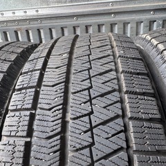 極上タイヤ　BRIDGESTONE ブリヂストン　ブリジストン　VRX2 205/55R16 スタッドレス　タイヤ　2022年製　16インチの画像