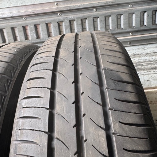 バリ山　TOYO NANOENERGY 3 185/60R15 夏タイヤ　2020年製　15インチ