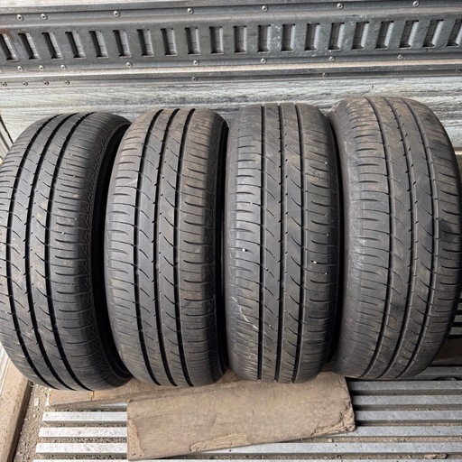 バリ山　TOYO NANOENERGY 3 185/60R15 夏タイヤ　2020年製　15インチ