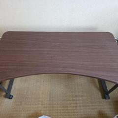 ベッドテーブルの画像