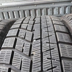 バリ山　YOKOHAMA IG60 215/45R17 スタッドレス　タイヤ　2019年製　17インチ　の画像