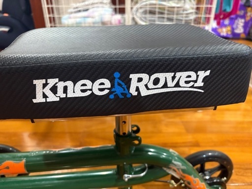 Knee Rover 膝用歩行器 グリーン　松葉杖代わりに　四輪車　ディスプレイ Amazon | 松葉杖の代わりとなるデュアルブレーキシステム付き