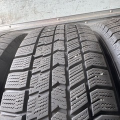 バリ山　GOODYEAR グッドイヤー　ICENAVI 8 195/65R15 スタッドレス　タイヤ　2021年製　15インチの画像