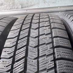 バリ山　GOODYEAR グッドイヤー　ICENAVI 8 195/65R15 スタッドレス　タイヤ　2021年製　15インチの画像