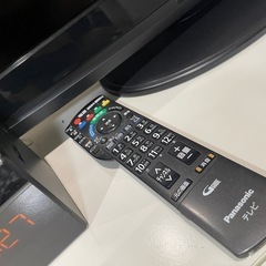 【取引予定者確定】テレビ&テレビ台&時計の画像