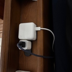 木製ベッドフレームの画像