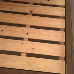 クイーンサイズベッドの画像
