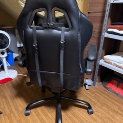 ゲーミングチェアの画像