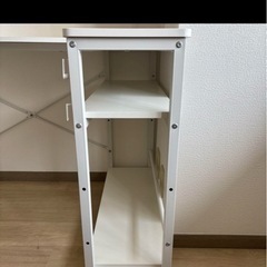 事務用デスクの画像