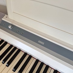 電子ピアノ　KORGの画像