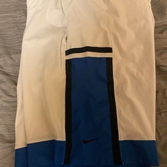 NIKE バスパンの画像