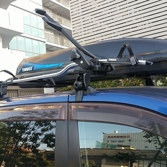 鍵付き)THULE OCEAN600 ルーフボックスの画像