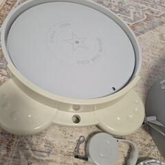 【ジャンク品/難あり】Hugmuu 360度回転ベビーチェア テーブル付きの画像