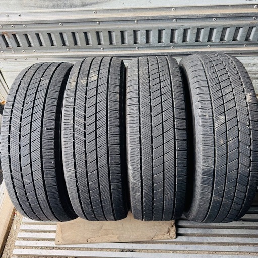 バリ山　BRIDGESTONE ブリヂストン　ブリジストン　VRX3 195/65R15 スタッドレス　タイヤ　2021年製　15インチ