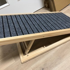 2段階調節可能木製ドッグステップの画像