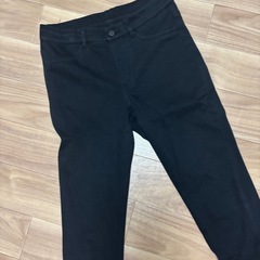 UNIQLO ストレッチスキニーパンツ　Mの画像
