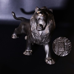 「常光」刻印 塚原常光 同手 雷音獅子 鋳銅置物 玉眼 約31cm 約2.5kgの画像