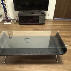 ガラスのテーブルの画像