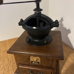 手挽きコーヒーミルの画像