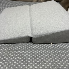 ウェッジピロー(枕)の画像