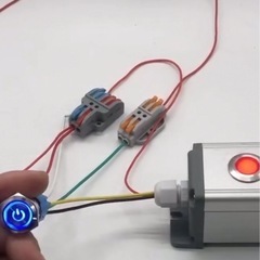 【未使用品】防水金属ボタンスイッチコネクタ LED ランプインスタントロック自動車エンジン電
源スイッチの画像