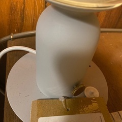 新品　タグ付き　IKEA イケア  ÅSKMULLER オスクミュラーテーブルランプ, 24 cmの画像