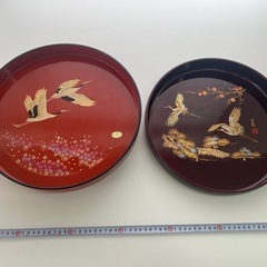 お盆にどうぞ！漆の塗り　丸盆　2つセット　お皿　　の画像