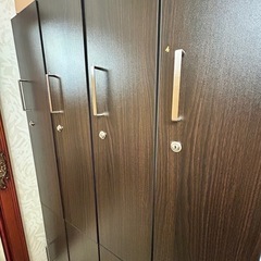 ロッカー鍵付　き8人用の画像