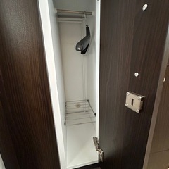 ロッカー鍵付　き8人用の画像