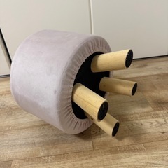 小さい丸椅子 の画像