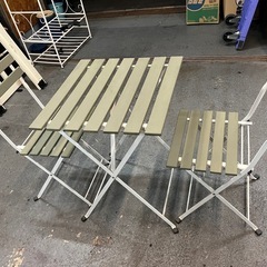 IKEA ガーデンテーブル　チェア×2の画像