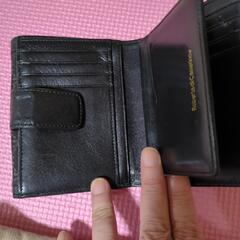 火曜日限定Roberta二つ折り財布の画像