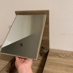 収納可、鏡付きローテーブルの画像