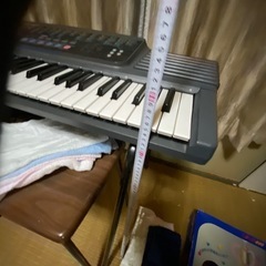 電子ピアノと椅子　動作確認済み　　おまけタオル5枚ほどの画像