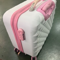 可愛いスーツケースの画像