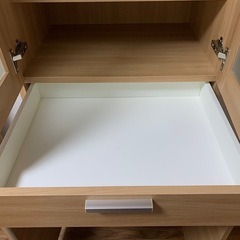 食器棚　収納棚の画像