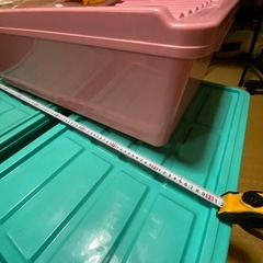 プラスチック衣装ケース3個　おまけタオル5枚ほどの画像