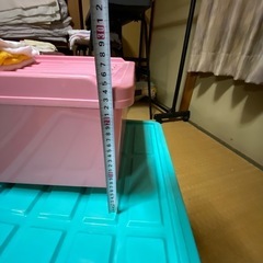 プラスチック衣装ケース3個　おまけタオル5枚ほどの画像