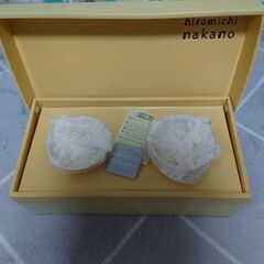 新品箱入り【カップ＆ソーサー×２】hiromichi nakano／マーガレット柄の画像
